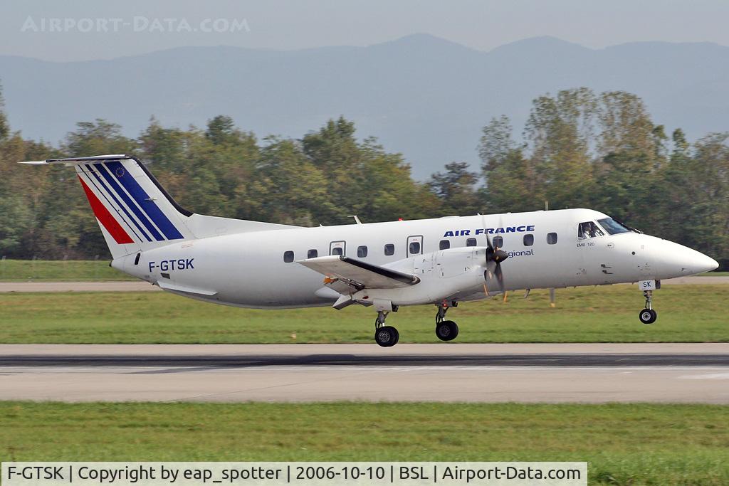 F-GTSK, 1990 Embraer EMB-120ER Brasilia C/N 120213, landing on runway 16 arriving from Rennes