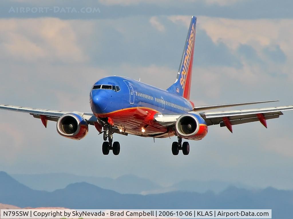 N795SW, 2001 Boeing 737-7H4 C/N 30606, Southwest Airlines / 2001 Boeing 737-7H4