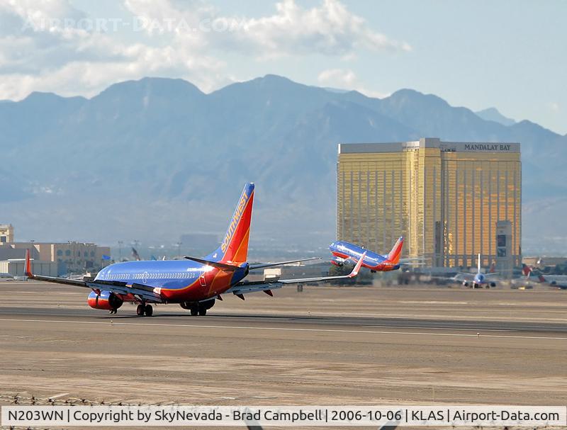 N203WN, 2005 Boeing 737-7H4 C/N 32483, Southwest Airlines / 2005 Boeing 737-7H4