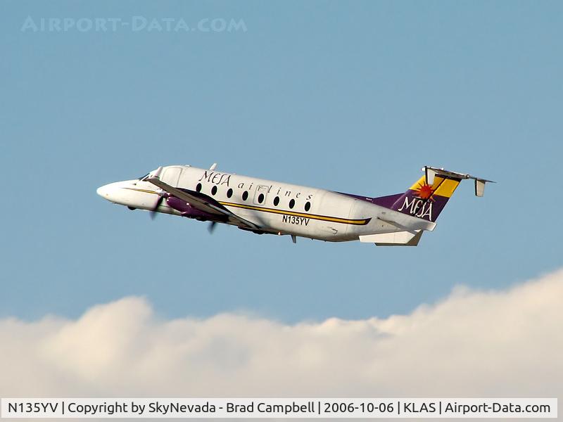 N135YV, 1995 Beech 1900D C/N UE-135, Mesa Airlines / 1995 Beech 1900D