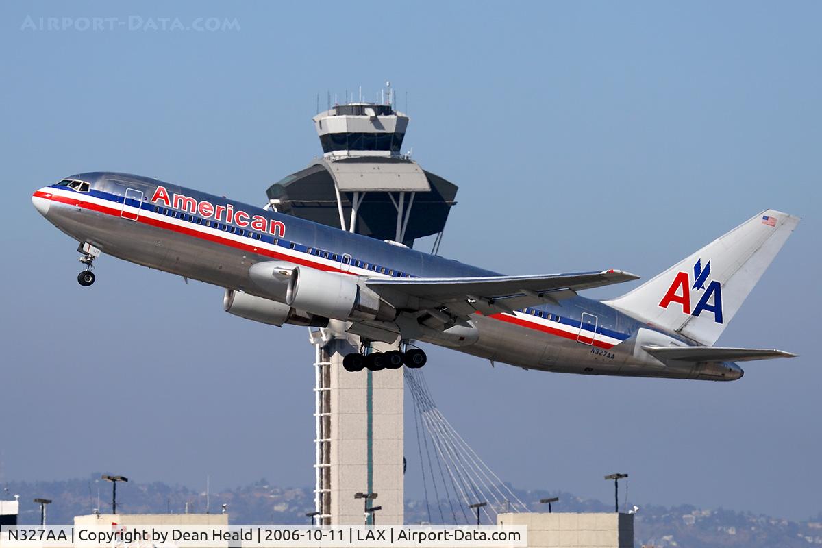 N327AA, 1986 Boeing 767-223 C/N 22327, American Airlines N327AA (FLT AAL242) climbing out from RWY 25R enroute to John F Kennedy Int'l (KJFK).