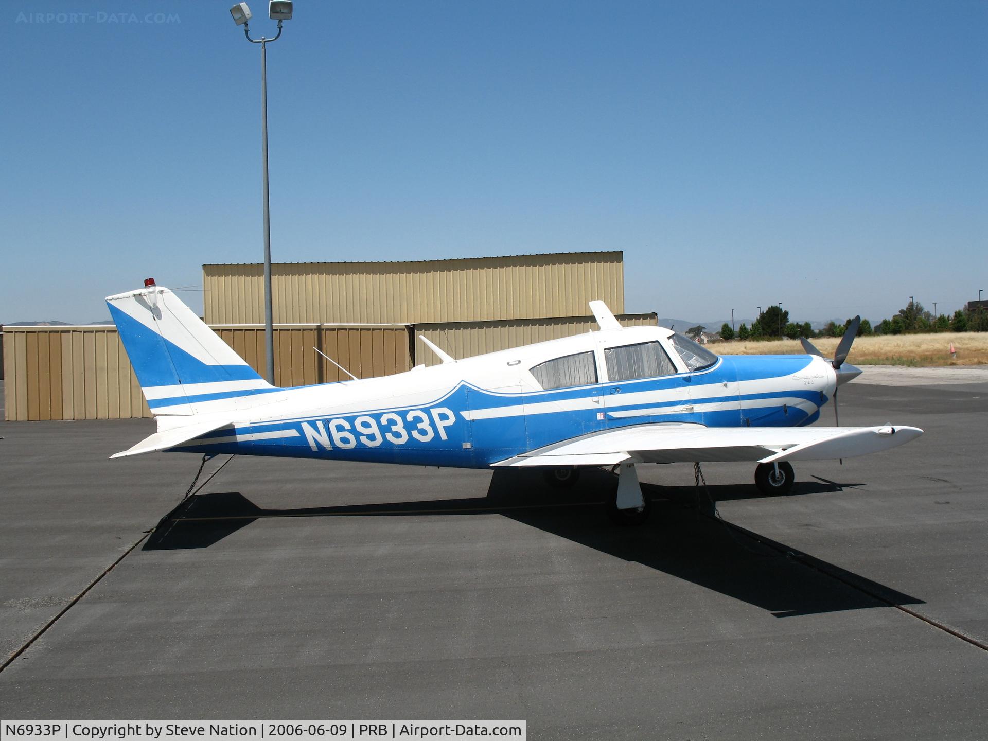 N6933P, 1960 Piper PA-24-250 Comanche C/N 24-2067, 1960 Piper PA-24-250 Comanche @ Paso Robles Municipal, CA