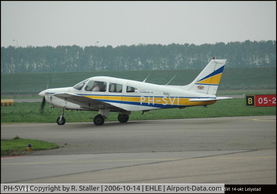 PH-SVI, Piper PA-28-161 C/N 28-8416075, Seen at Lelystad