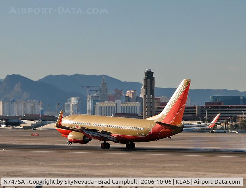 N747SA, 1999 Boeing 737-7H4 C/N 29799, Southwest Airlines / 1999 Boeing 737-7H4