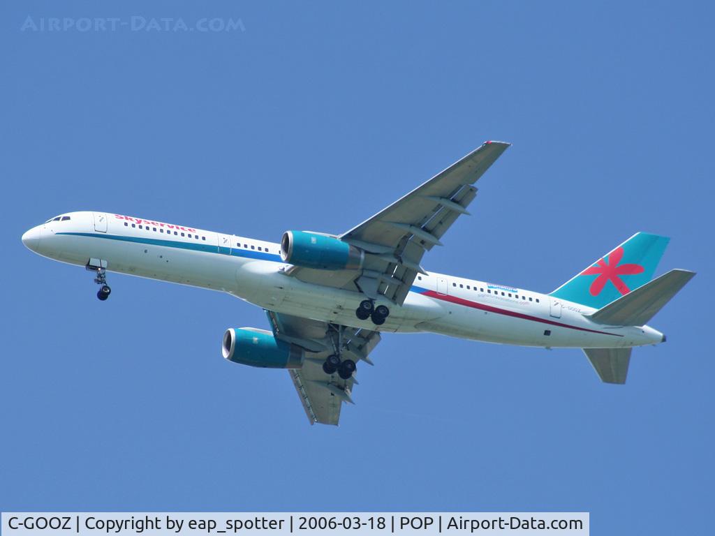 C-GOOZ, 1992 Boeing 757-236 C/N 25593, on final approach