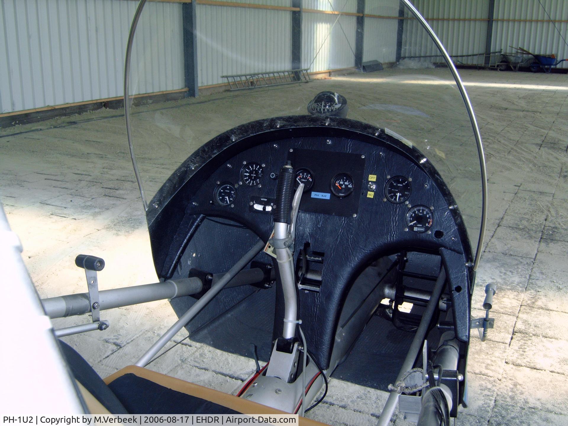 PH-1U2, 1989 Sky-Walker Sky-Walker II C/N 177, PH-1U2 cockpit