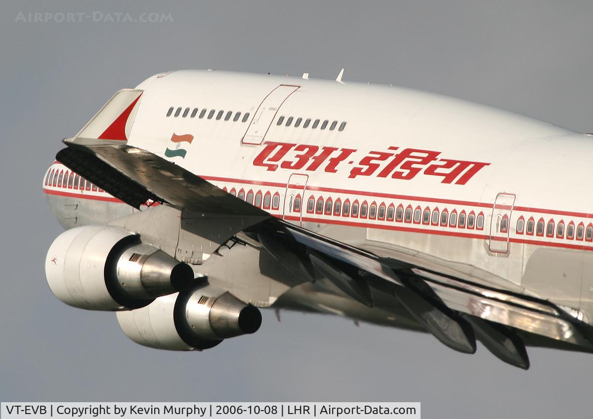 VT-EVB, 1996 Boeing 747-437 C/N 28095, Air India 747 close up