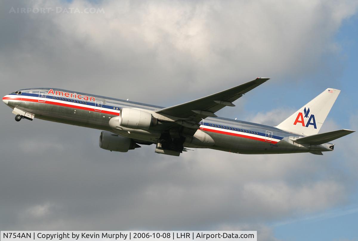 N754AN, 2001 Boeing 777-223 C/N 30262, AA 777
