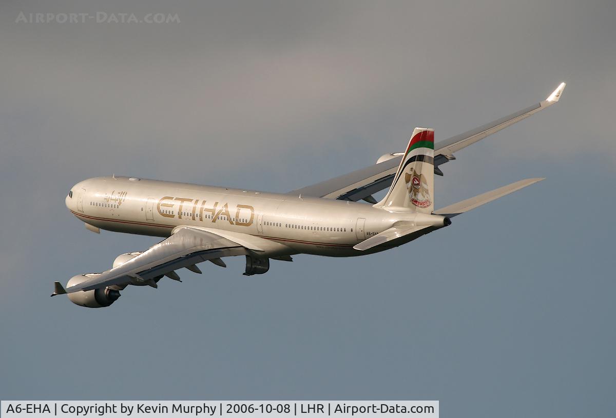 A6-EHA, 2006 Airbus A340-541 C/N 748, Etihad A340-500 on the turn out of LHR