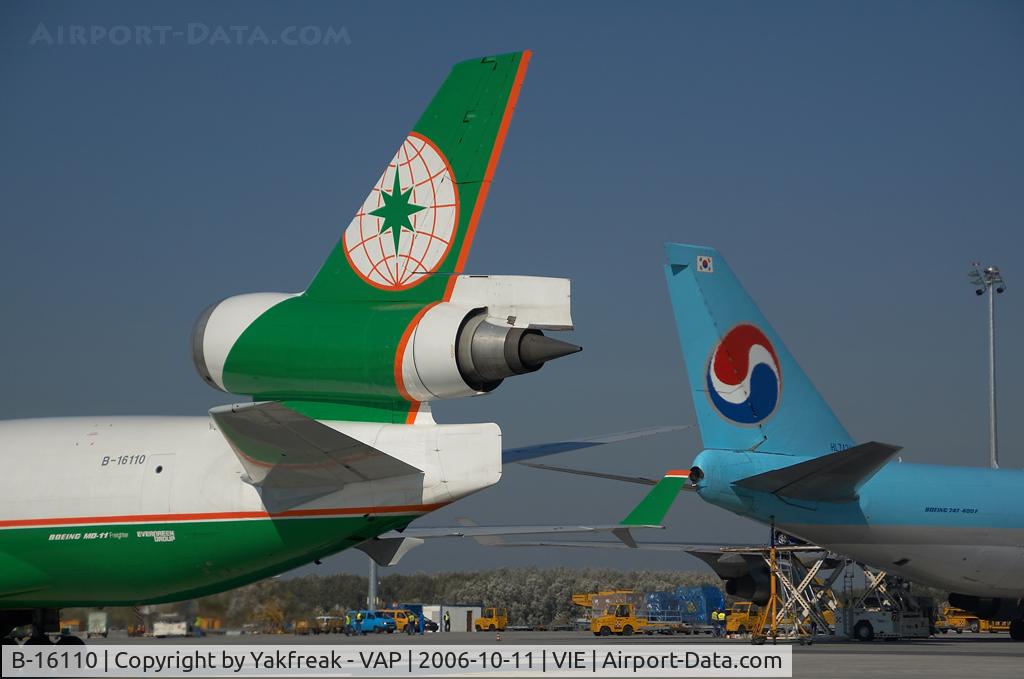B-16110, 1998 McDonnell Douglas MD-11F C/N 48786, Eva Air MD11 with Korean Air Boeing 747-400