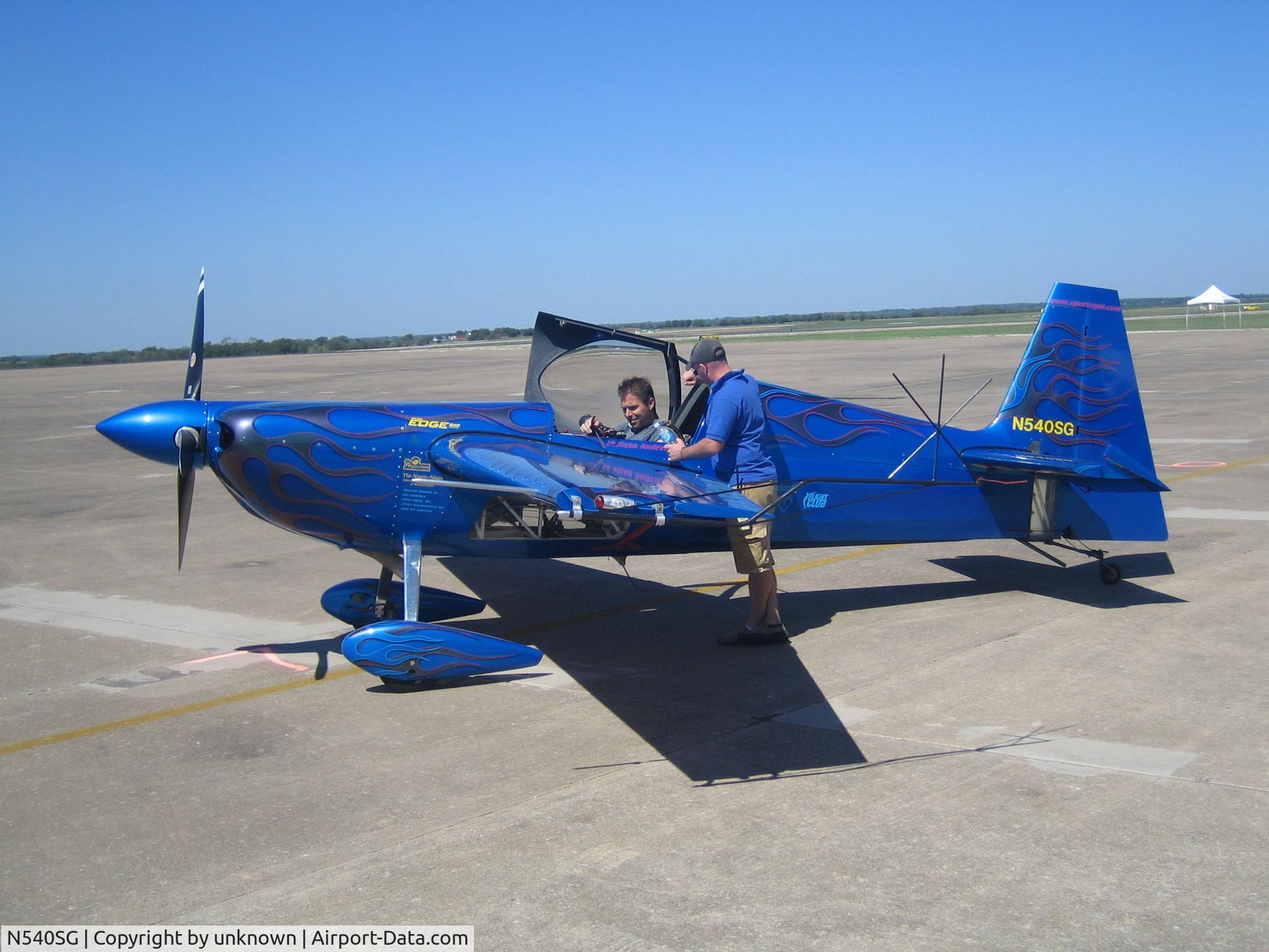 N540SG, 2005 Zivko Edge 540 C/N 0035, Edge 540