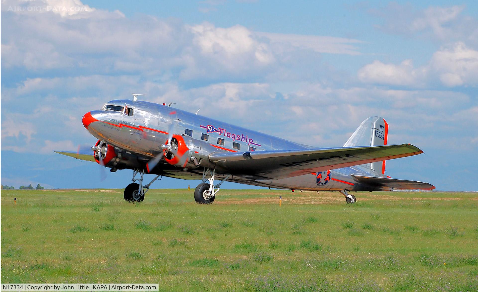 N17334, 1937 Douglas DC-3-178 C/N 1920, Taxi