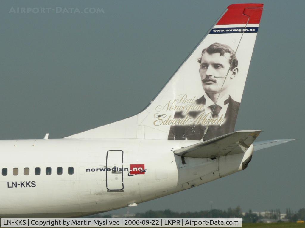 LN-KKS, 1989 Boeing 737-33A C/N 24094, Boeing 737-33A - Tail closeup