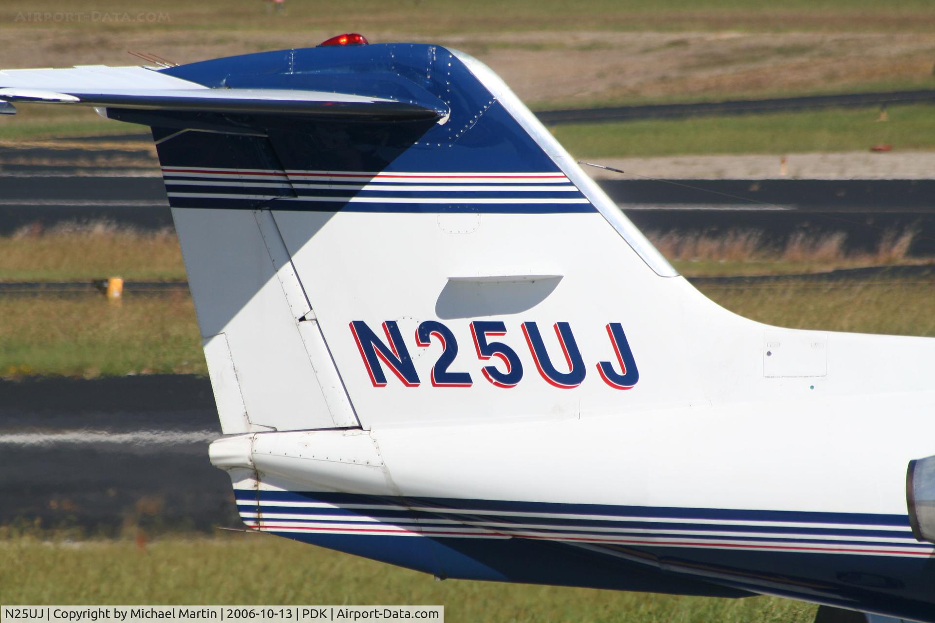 N25UJ, 1976 Gates Learjet 25D C/N 215, Tail Numbers