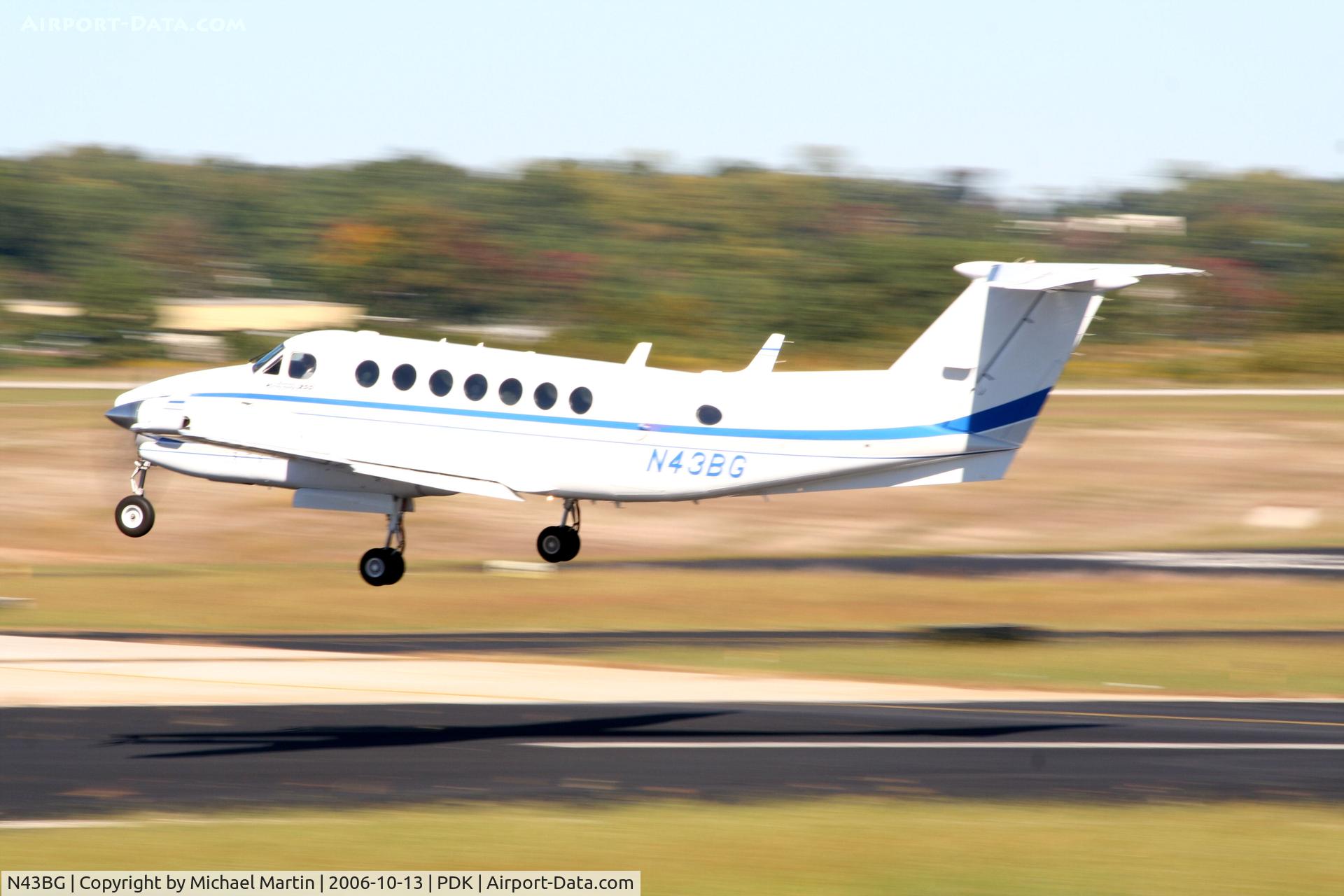 N43BG, 1994 Beech B300 King Air C/N FL-117, Departing PDK enroute to DNN