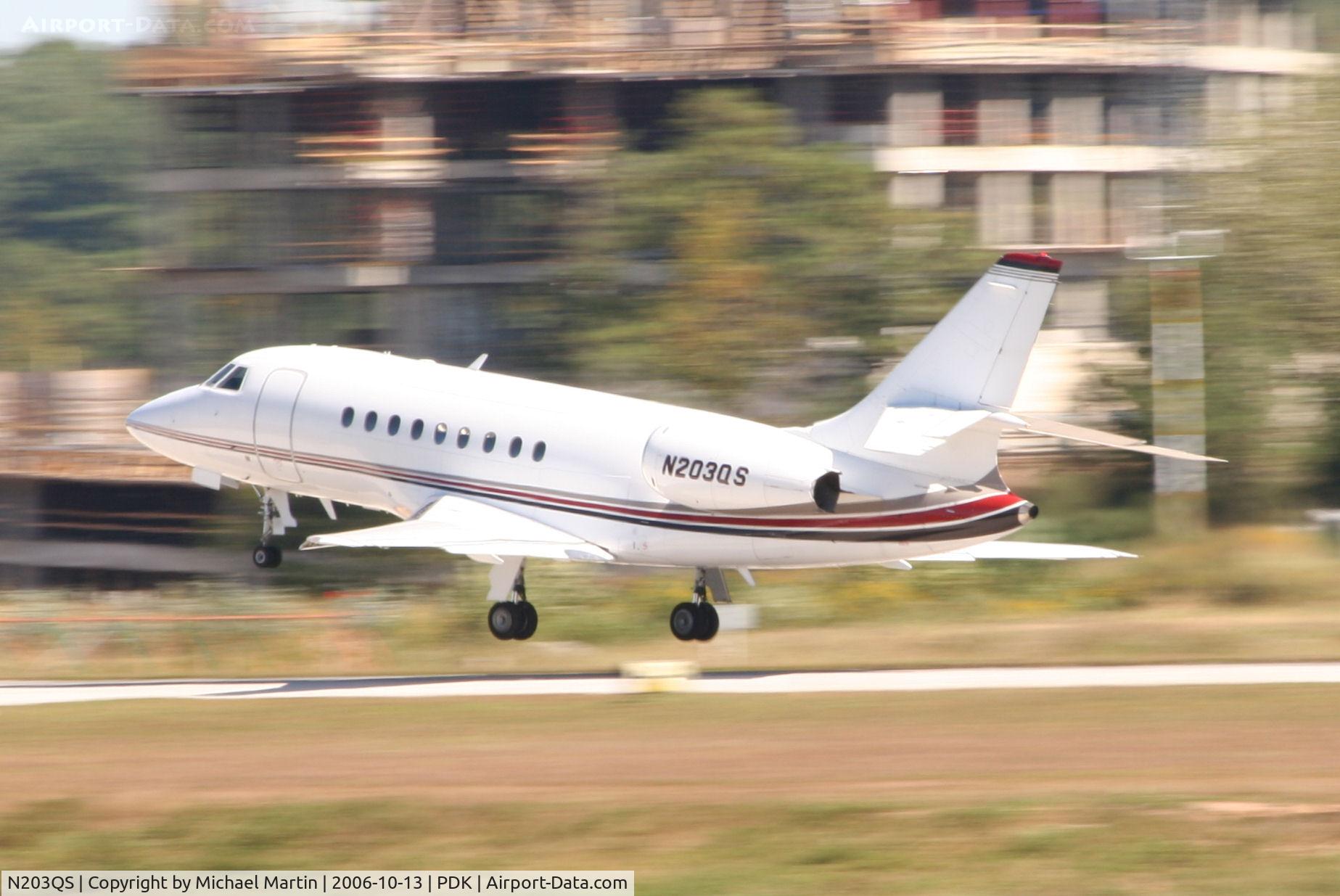 N203QS, 2002 Dassault Falcon 2000 C/N 198, Departing PDK enroute to AUS
