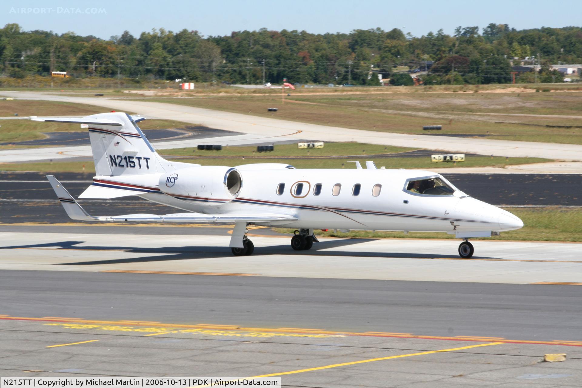N215TT, 1993 Learjet Inc 31A C/N 076, Taxing to Runway 2R
