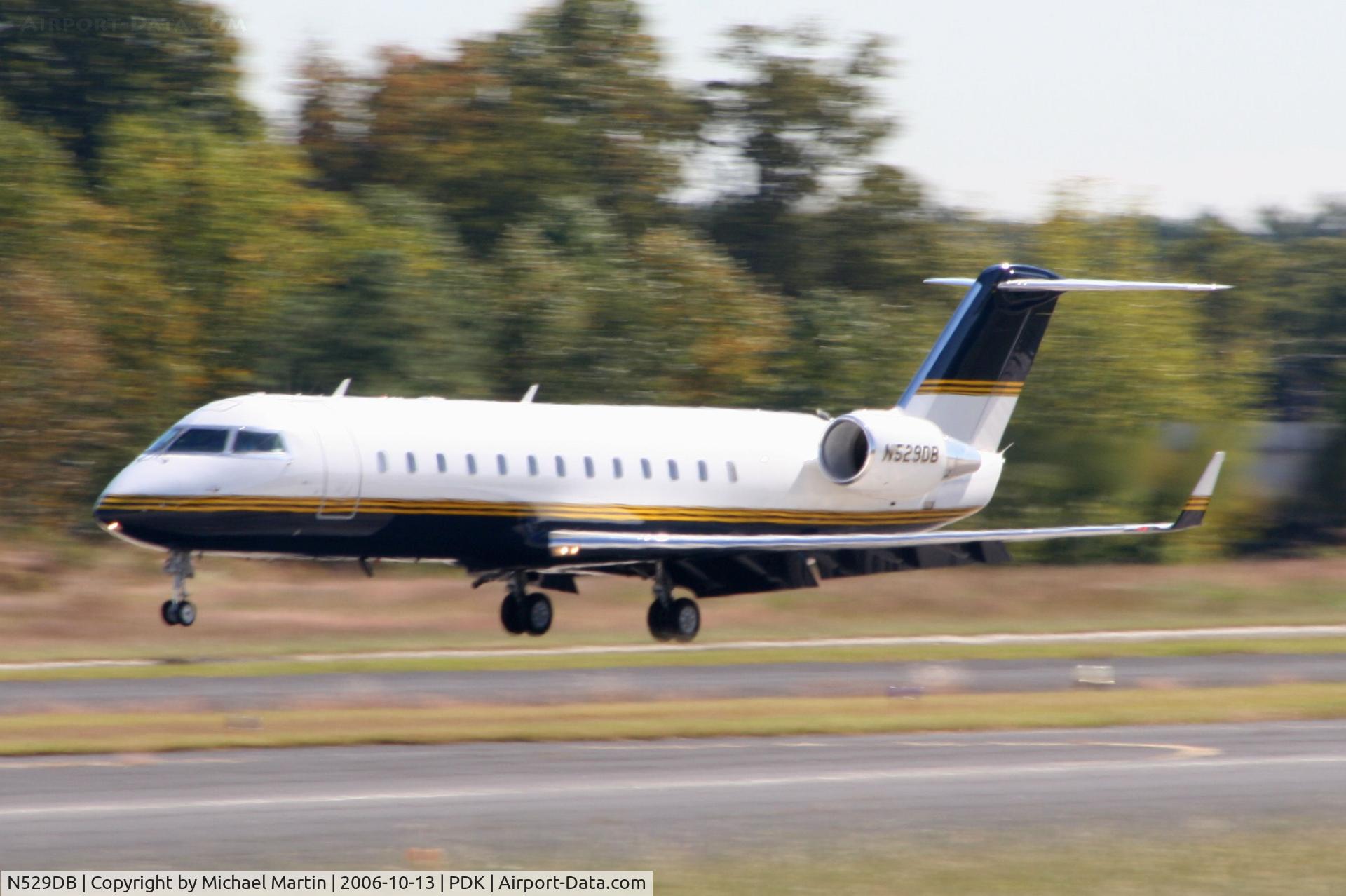 N529DB, Canadair CRJ-100SE (CL-600-2B19) C/N 7152, CRJ Landing @ PDK runway 2R