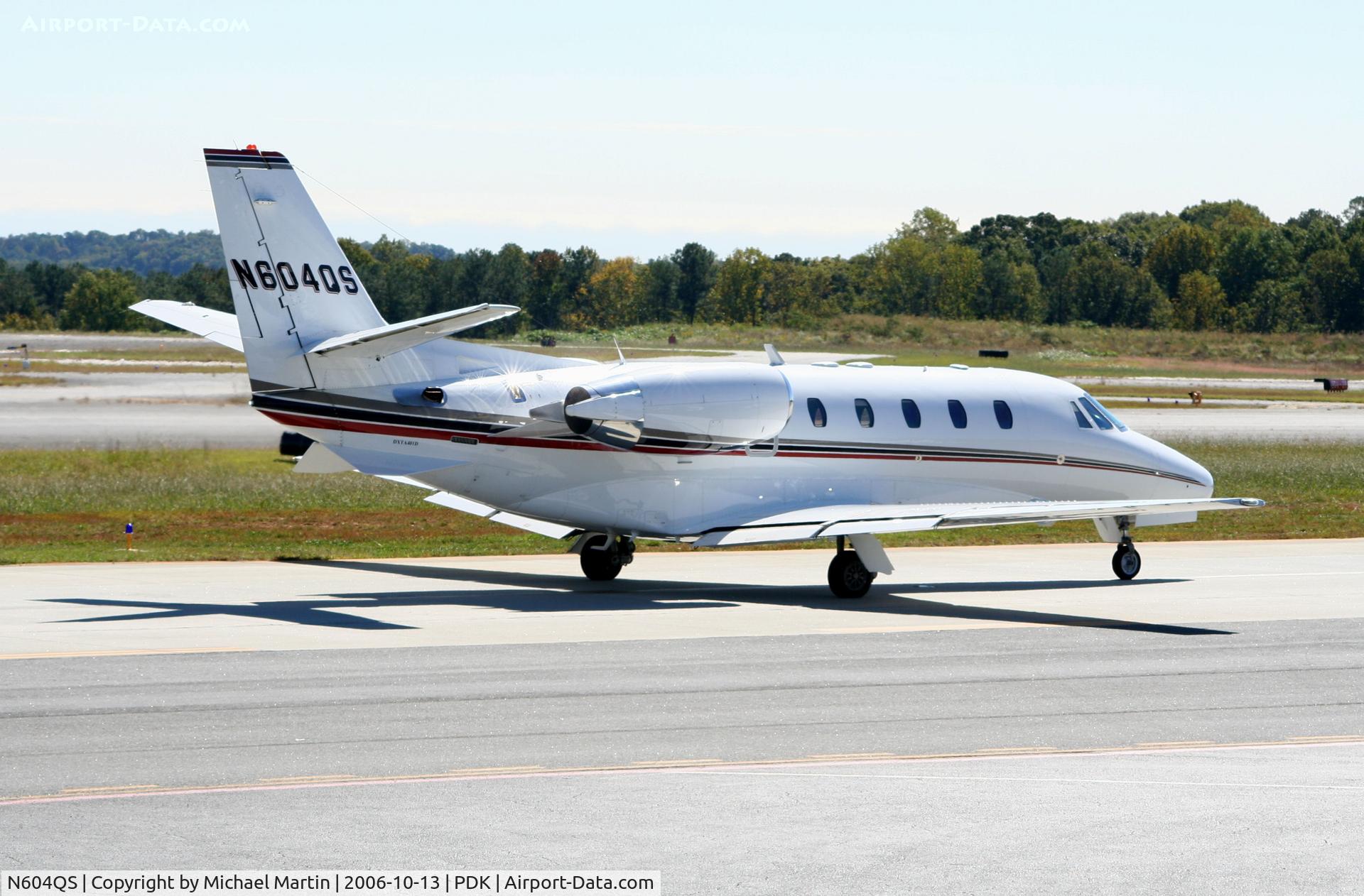 N604QS, 2001 Cessna 560XL Citation Excel C/N 560-5204, Taxing to Runway 2R