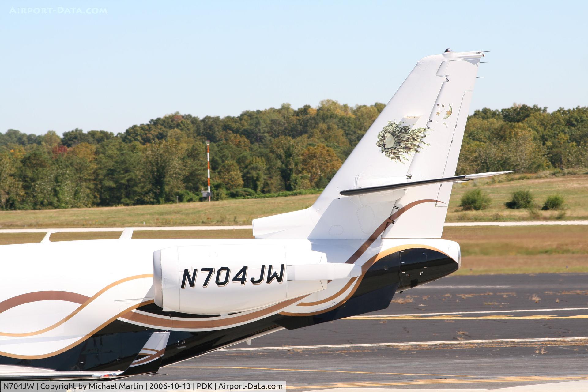 N704JW, 2003 Israel Aircraft Industries Gulfstream 200 C/N 088, Tail Art