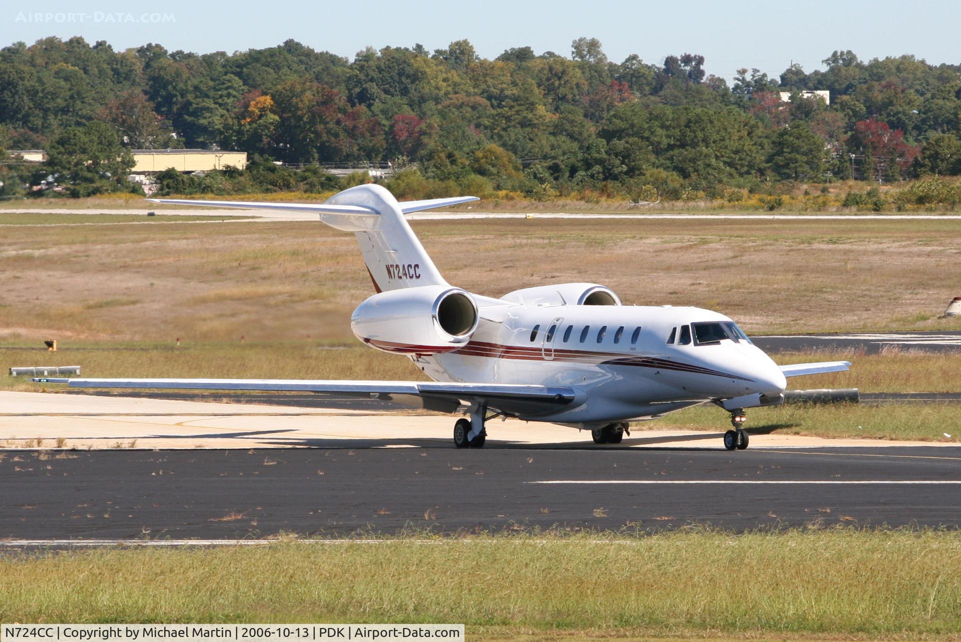 N724CC, 1998 Cessna 750 Citation X Citation X C/N 750-0062, Taxing to Runway 2R