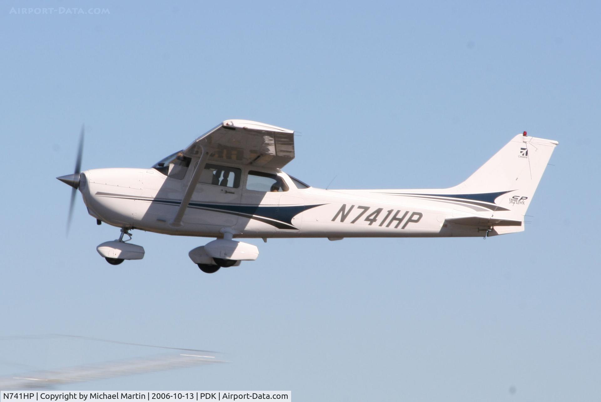 N741HP, 2004 Cessna 172S C/N 172S9584, Departing PDK on round trip mission