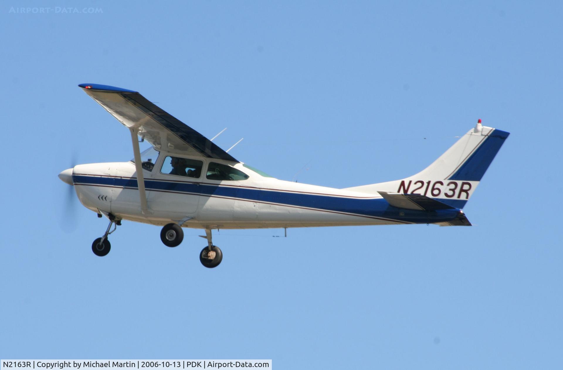 N2163R, 1964 Cessna 182G Skylane C/N 18255363, Departing Runway 34