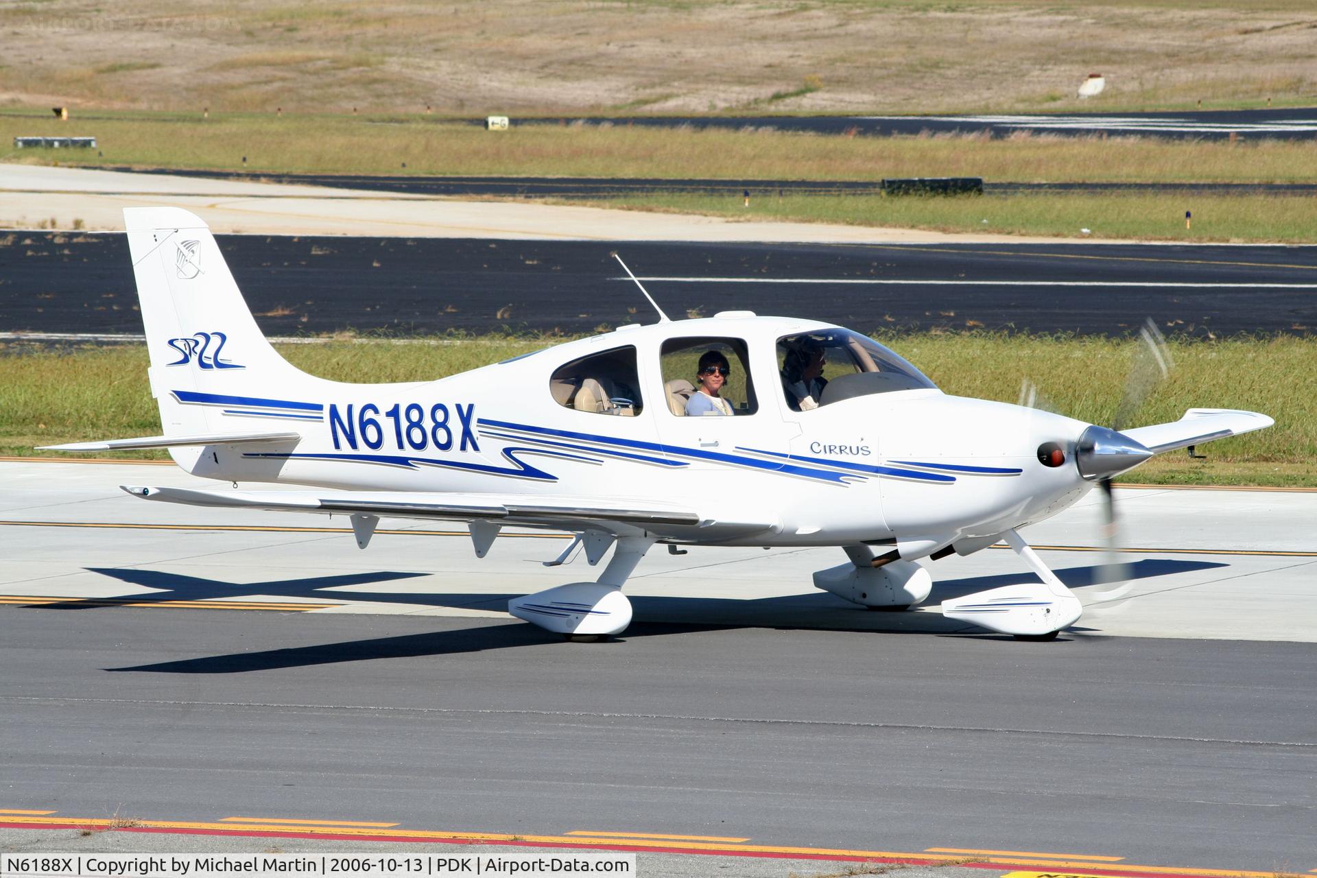 N6188X, 2003 Cirrus SR22 C/N 0629, Taxing to Runway 34