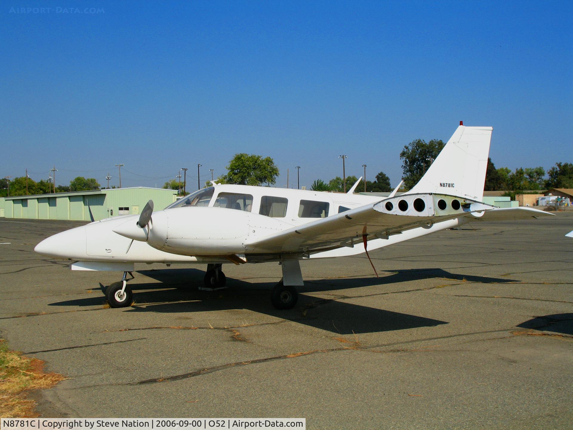 N8781C, 1976 Piper PA-34-200T C/N 34-7670154, Antik Teak 1976 Piper PA-34-200T minus wingtip visiting from Oregon @ Sutter County Airport (Yuba City), CA