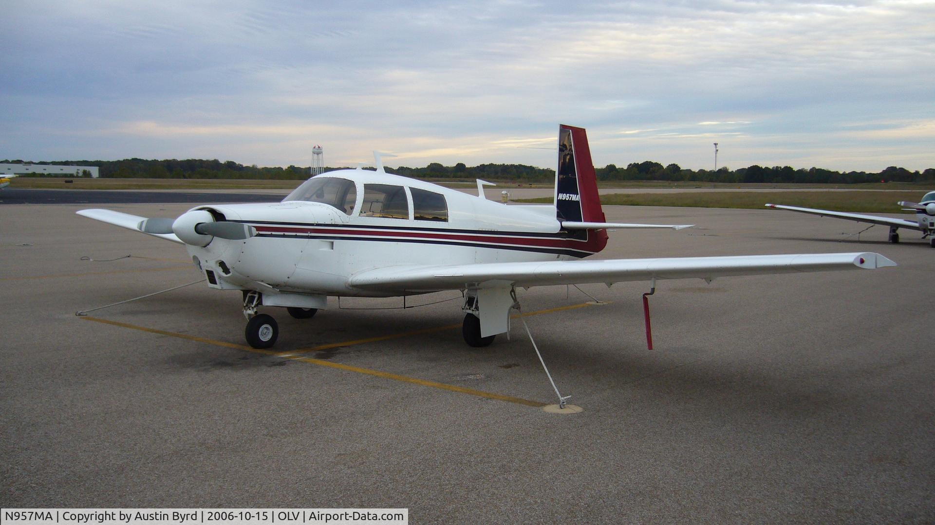 N957MA, 1966 Mooney M20C Ranger C/N 3410, Wants to fly fast