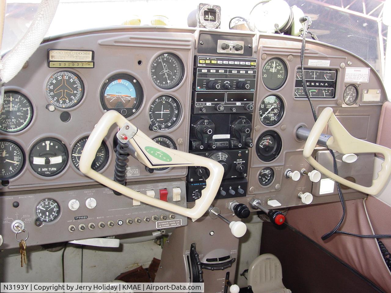 N3193Y, 1962 Cessna 182E Skylane C/N 18254193, N3193Y Panel