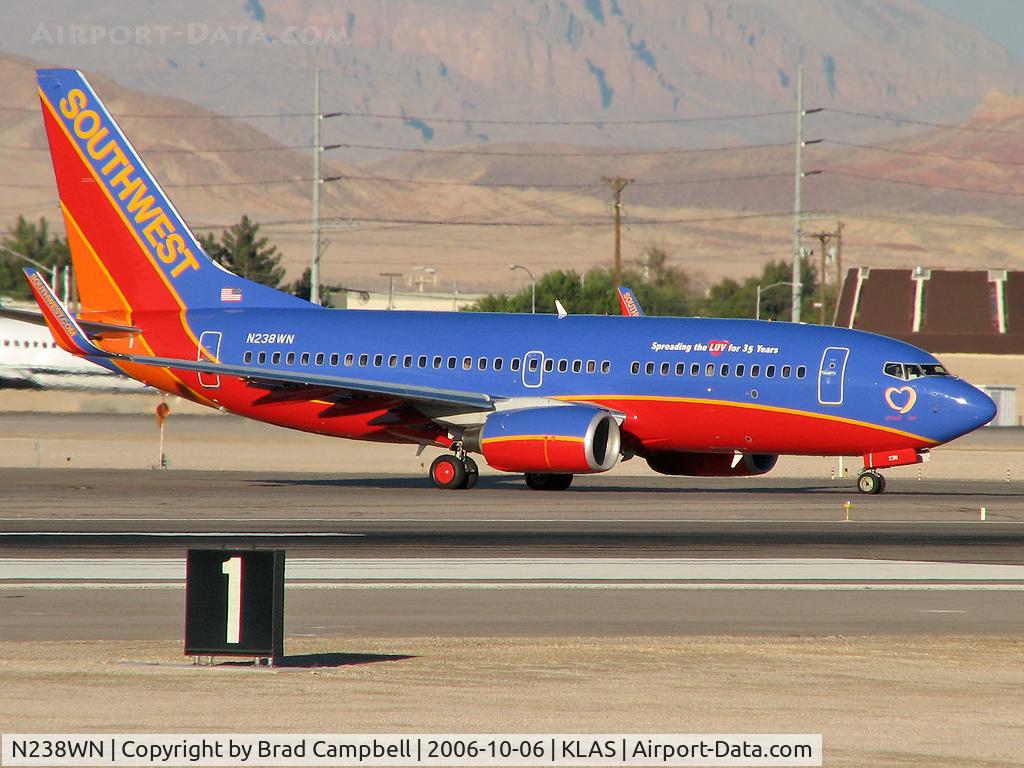 N238WN, 2005 Boeing 737-7H4 C/N 34713, Southwest Airlines - 'Spreading the Luv for 35 Years' / 2005 Boeing 737-7H4