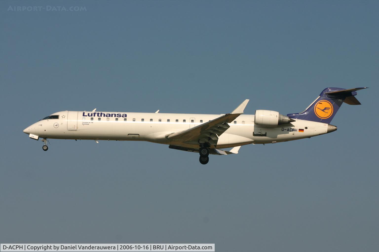 D-ACPH, 2002 Canadair CRJ-701ER (CL-600-2C10) Regional Jet C/N 10043, descending to rwy 25L