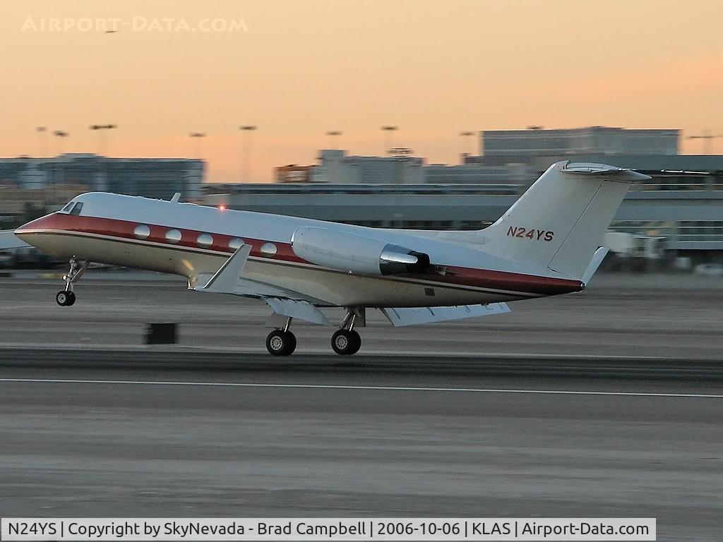N24YS, 1968 Gulfstream Aerospace G-1159B Gulfstream II C/N 16, FRY WR Trustee - San Jose, California / 1994 Boeing 737-4Q8