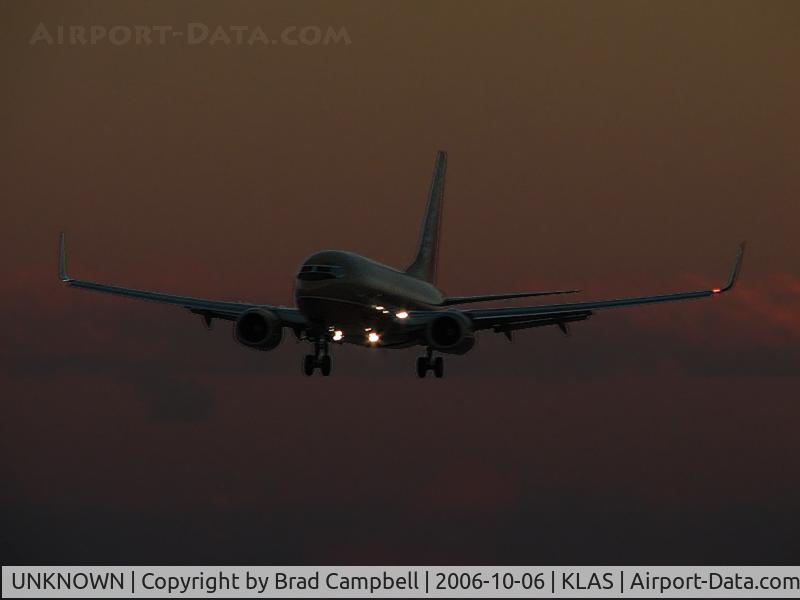 UNKNOWN, Boeing 737 C/N Unknown, Southwest Airlines / 'Yellowbird' approaching RWY 25L.