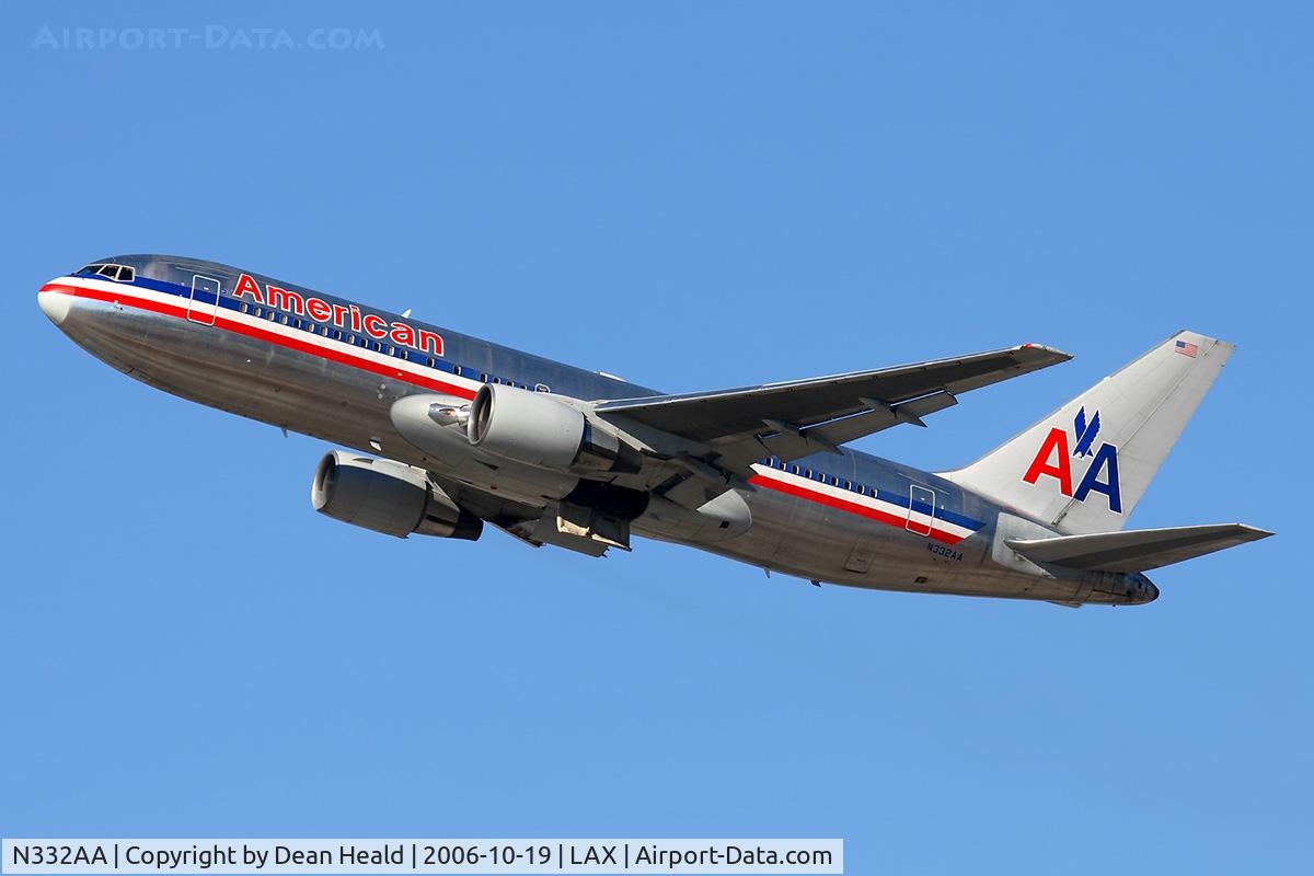 N332AA, 1987 Boeing 767-223 C/N 22331, American Airlines N332AA (FLT AAL22) climbing out from RWY 25R enroute to John F Kennedy Iny'l (KJFK).
