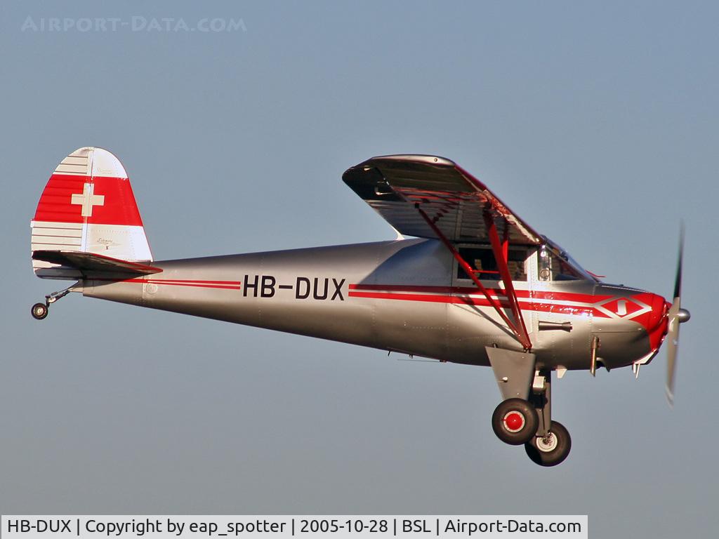 HB-DUX, 1946 Luscombe 8A C/N 2835, on very short final for runway 16