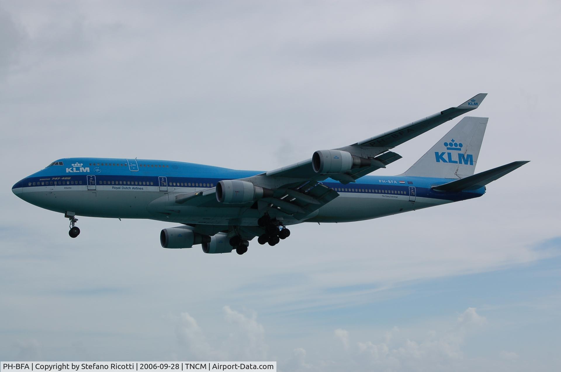 PH-BFA, 1989 Boeing 747-406 C/N 23999, Ready to landing