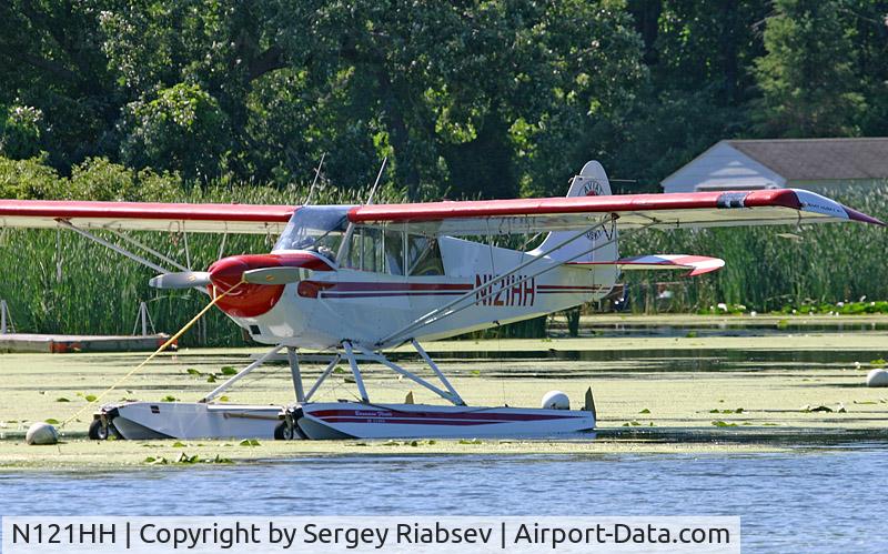 N121HH, 1992 Aviat A-1 Husky C/N 1209, EAA AirVenture 2005. Lake Winnebago seabase.