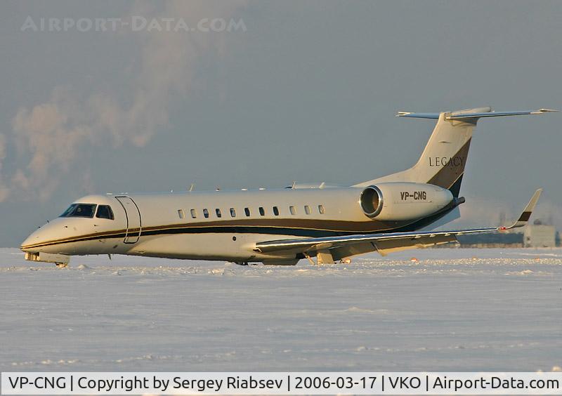 VP-CNG, 2005 Embraer EMB-135BJ Legacy C/N 14500854, Big snow at VKO