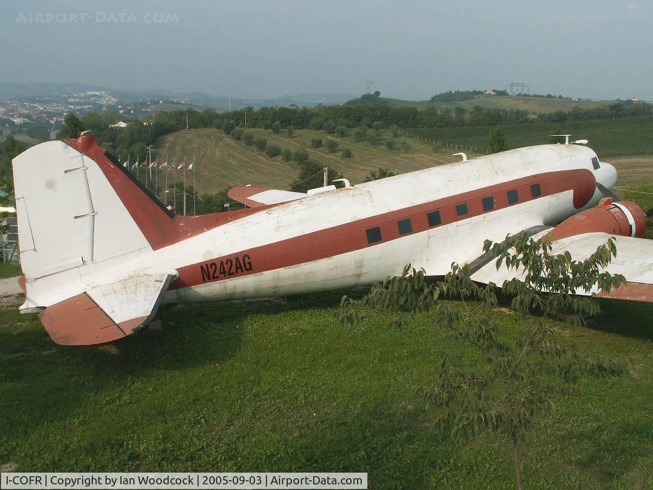 I-COFR, Douglas DC-3 R4D-5 C/N 12679, Douglas DC-3 