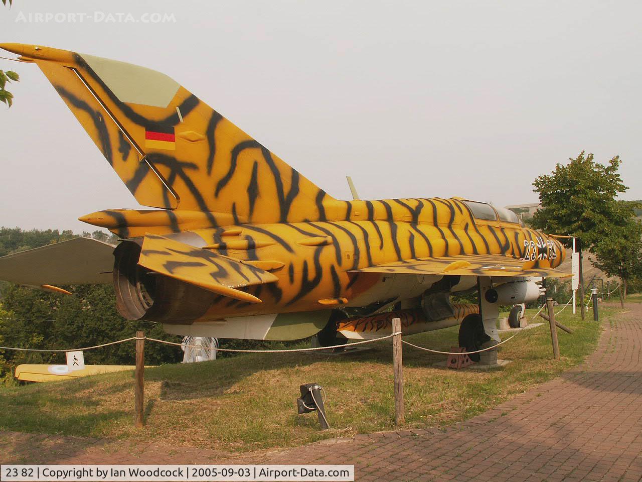 23 82, Mikoyan-Gurevich MiG-21UM C/N 516915011, MiG-21 UM/Cerbaiola Italy