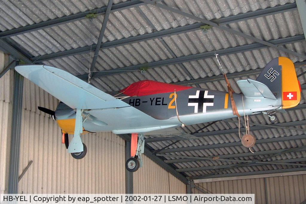 HB-YEL, 1990 WAR Focke-Wulf 190 C/N 289, waiting for spring-sun W.A.R. -FW-190 constr. amateur