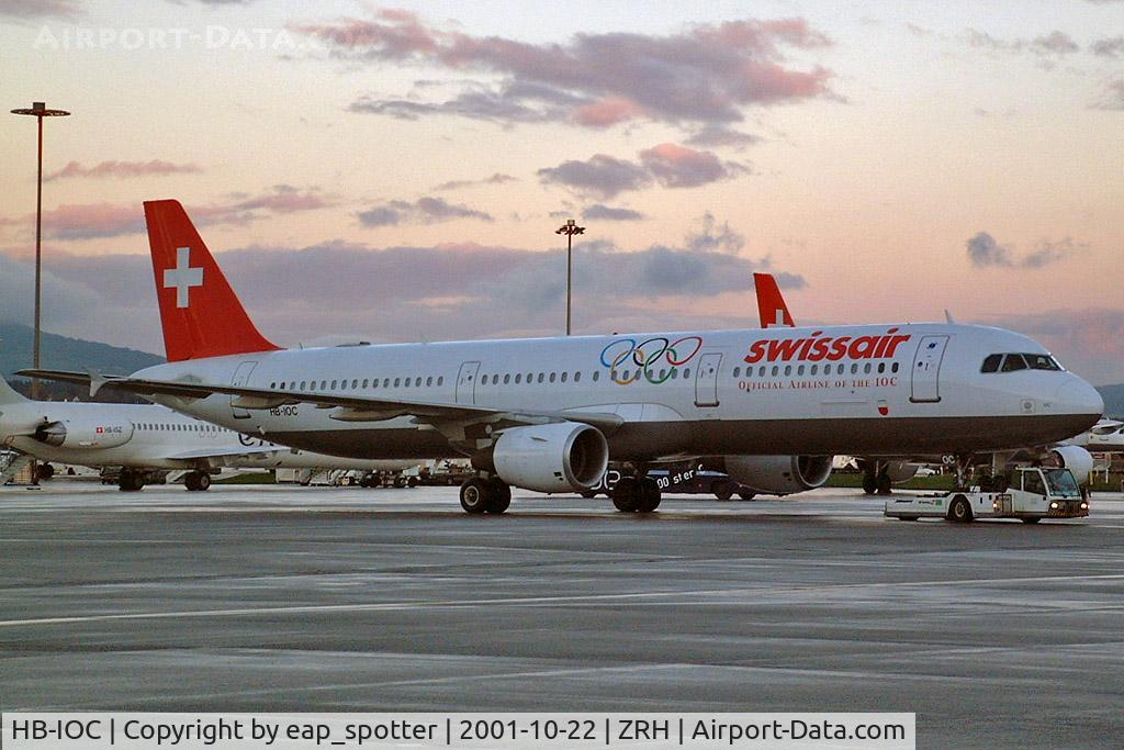HB-IOC, 1995 Airbus A321-111 C/N 520, SWISSAIR official airline of the IOC - a few days after the grounding