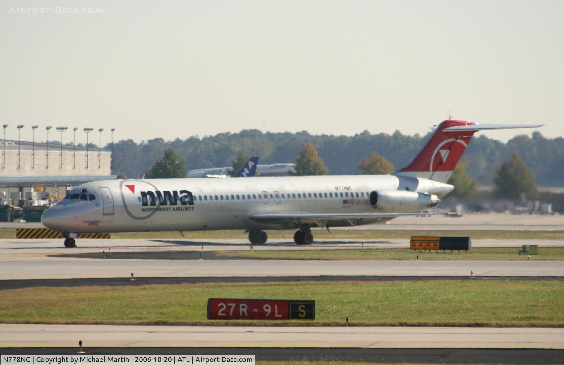 N778NC, 1979 McDonnell Douglas DC-9-51 C/N 48100, Taxing to Terminal