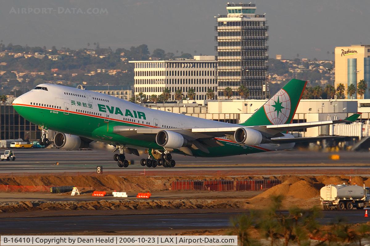 B-16410, 1997 Boeing 747-45E C/N 29061, EVA Air B-16410 (FLT EVA11) departing RWY 25R enroute to Chiang Kai Shek Int'l (RCTP) under beautiful evening light at LAX.