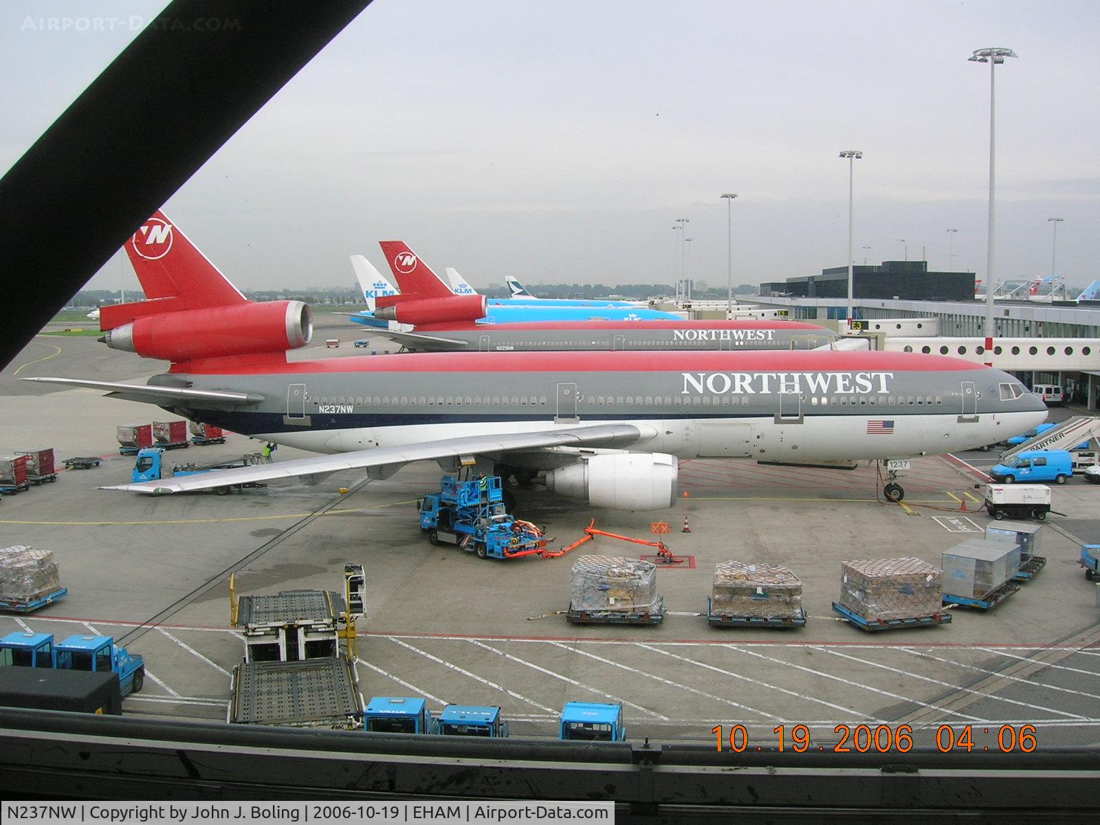 N237NW, 1982 McDonnell Douglas DC-10-30 C/N 47844, DC-10 at AMS gate