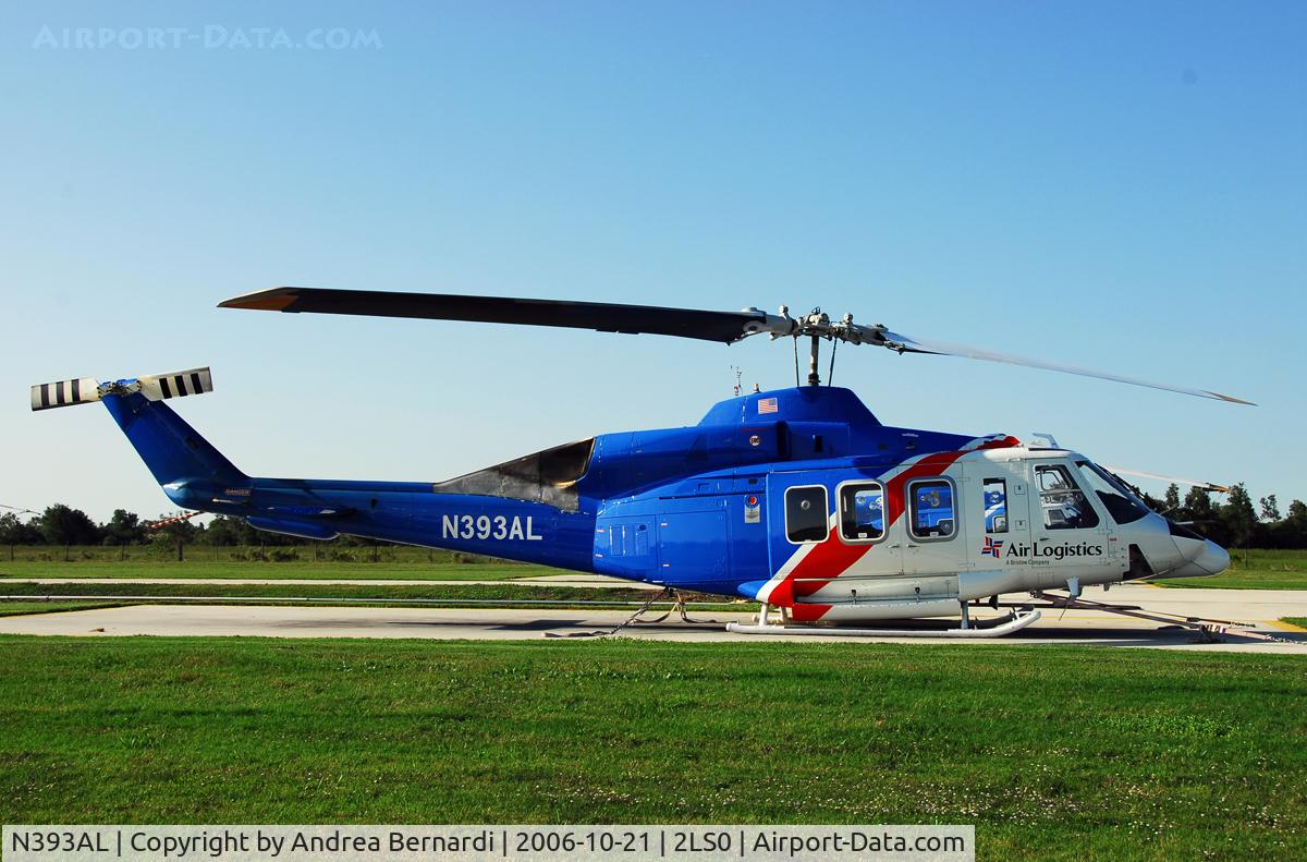 N393AL, 1983 Bell 214ST C/N 28117, Wearing new colour scheme