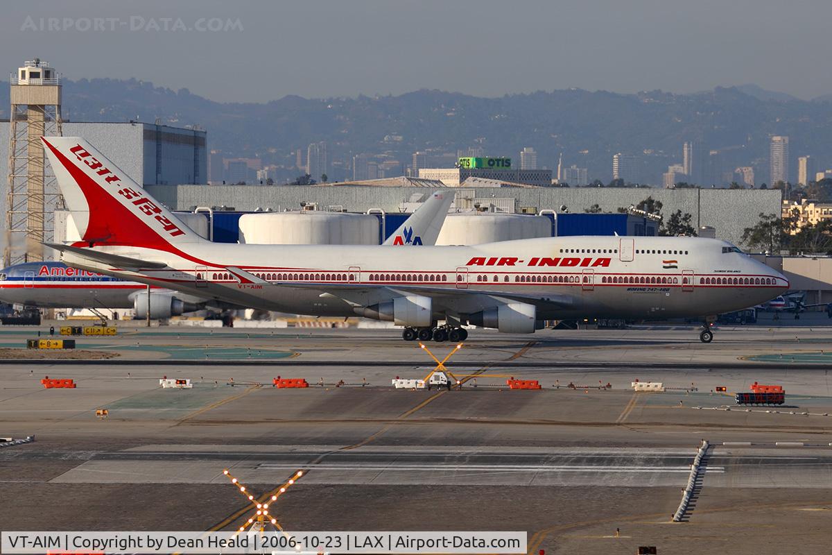 VT-AIM, 1991 Boeing 747-433 C/N 25074, Air India VT-AIM taxiing to the TBIT after arrival on the north complex.