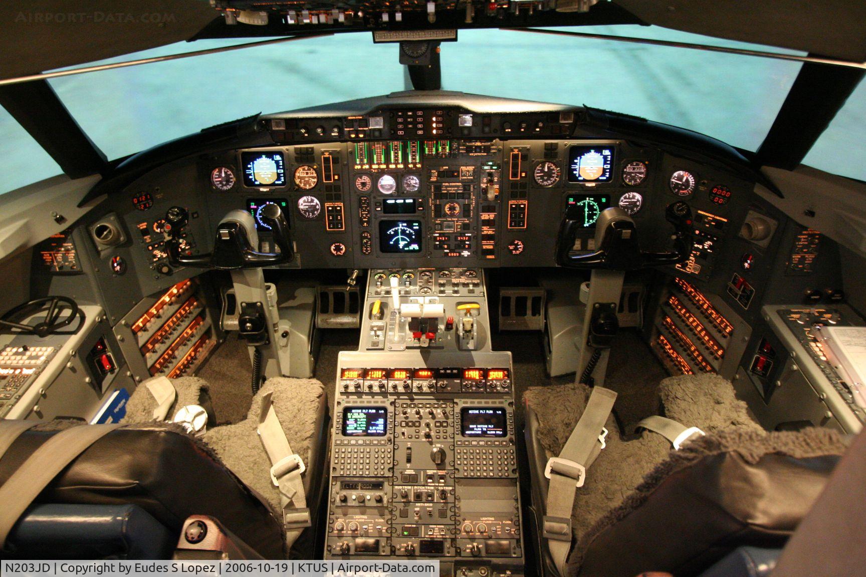 N203JD, 1991 Canadair Challenger 601-3A (CL-600-2B16) C/N 5099, at night